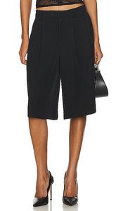 retrofete Alyson Short in Black - retrofete Short Alyson en Noir - 复古 Alyson 黑色短裤 - retrofete Alyson Short in Schwarz - Retrofete ALYSON 쇼츠 - retrofete Alyson Short in nero