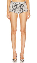 retrofete Aven Leather Short in Neutral - short en cuir rétrofete Aven en neutre - Retrofete Aven 中性色皮革短裤 - retrofete Aven Ledershorts in Neutral - Retrofete Aven 가죽 쇼츠 in Neutral - retrofete Aven Pantaloncini in pelle in neutro