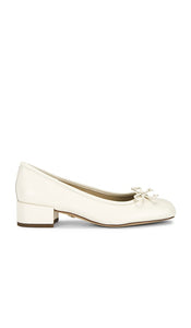 Sam Edelman Rosa Flat in Ivory | Modern Ivory Black Flats for Women