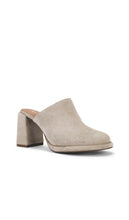 Seychelles Honor Mule in Neutral