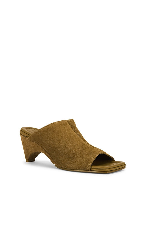 St. Agni Suede Arc Wedge in Tan
