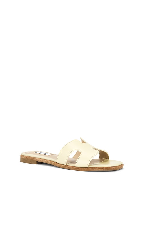 Steve Madden Hadyn Sandal in Yellow