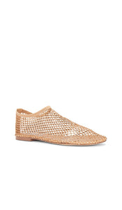Steve Madden Mino Flat in Tan