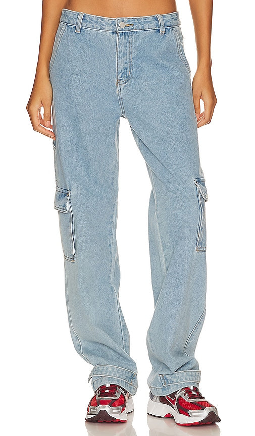 superdown Amanda Cargo Jean in Blue - superdown - Jean cargo Amanda en bleu - Superdown Amanda 蓝色工装牛仔裤 - superdown Amanda Cargo Jeans in Blau - superdown 블루 아만다 카고 진 - superdown Amanda Cargo Jean in blu