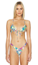superdown Ashton Bikini Top in Yellow - superdown - Haut de bikini Ashton en jaune - superdown Ashton 黄色比基尼上衣 - superdown Ashton Bikinioberteil in Gelb - superdown Ashton 비키니 탑 - Top bikini Ashton superdown in giallo