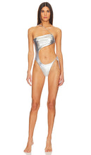 superdown Aurelia One Piece in Metallic Silver - superdown Aurelia One Piece en argent métallisé - superdown Aurelia One Piece 金属银 - superdown Aurelia Einteiler in Metallic-Silber - superdown Aurelia 원피스 - superdown Aurelia One Piece in argento metallizzato