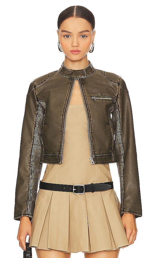 superdown Bay Faux Leather Jacket in Brown - superdown - Veste en similicuir Bay en marron - superdown Bay 棕色人造皮夹克 - Superdown Bay Kunstlederjacke in Braun - superdown Bay 인조 가죽 자켓 브라운 색상 - Giacca in ecopelle Superdown Bay in marrone