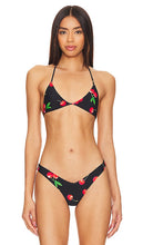 superdown Destinea Bikini Top in Black - superdown Haut de bikini Destinea en noir - superdown Destinea 黑色比基尼上衣 - superdown Destinea Bikinioberteil in Schwarz - superdown DESTINEA 비키니 탑 블랙 색상 - Top bikini Destinea superdown in nero