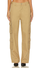 superdown Gisele Cargo Pant in Beige - superdown Pantalon cargo Gisele en beige - Superdown 米色 Gisele 工装裤 - superdown Gisele Cargohose in Beige - superdown 지젤 카고 팬츠 베이지 색상 - Pantaloni cargo Gisele superdown in beige