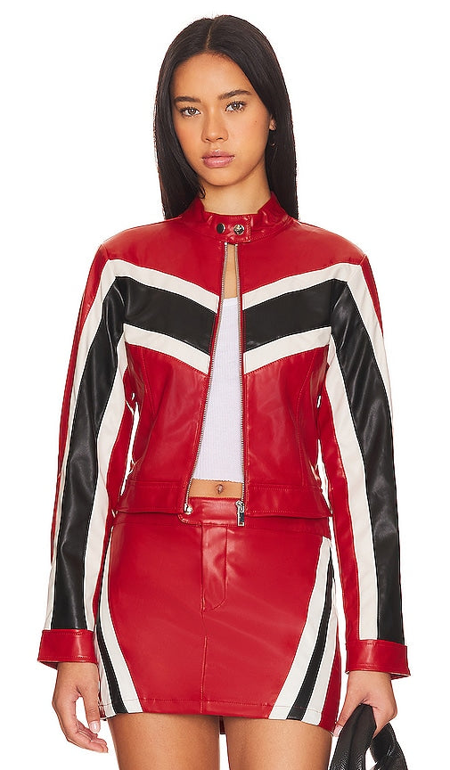 superdown Jackie Faux Leather Moto Jacket in Red - superdown - Jackie - Veste de moto en similicuir - Rouge - superdown Jackie 红色人造皮革机车夹克 - superdown Jackie Motorradjacke aus Kunstleder in Rot - superdown Jackie 인조 가죽 모토 재킷 레드 색상 - Giacca da moto superdown Jackie in ecopelle rossa