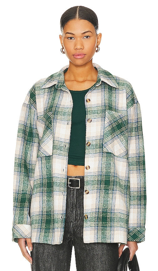 superdown Jordayn Oversized Shacket in Green - superdown - Jordayn - Veste surdimensionnée - Vert - superdown Jordayn 绿色超大衣袋 - superdown Jordayn Übergroße Shacket in Grün - superdown Jordayn 오버사이즈 샤켓 그린 색상 - superdown Giacca oversize Jordayn in verde