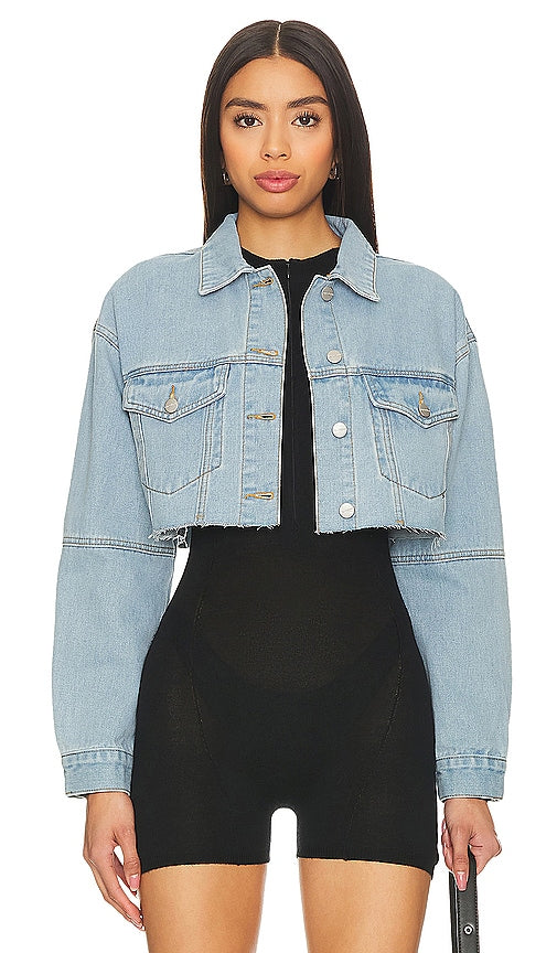 superdown Kathy Cut Off Jacket in Blue - superdown - Veste coupée Kathy en bleu - superdown Kathy 蓝色剪裁夹克 - superdown Kathy Cut Off Jacke in Blau - superdown Kathy 컷오프 재킷 블루 색상 - Giacca superdown Kathy Cut Off in blu