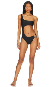 superdown Kendra Cut Out One Piece in Black - superdown - Kendra - Une pièce découpée en noir - superdown 肯德拉 (Kendra) 剪出一件黑色衣服 - superdown Kendra Cut-Out-Einteiler in Schwarz - superdown Kendra 컷아웃 원피스 블랙 색상 - superdown Kendra Cut Out One Piece in nero
