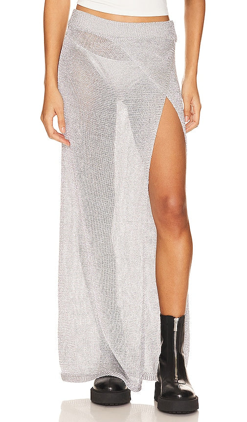superdown Keva Wrap Maxi Skirt in Metallic Silver - superdown Jupe longue portefeuille Keva en argent métallisé - superdown 金属银色 Keva 裹身长裙 - superdown Keva Wickel-Maxirock in Metallic-Silber - superdown Keva 랩 맥시 스커트 - Gonna maxi superdown Keva Wrap in argento metallizzato