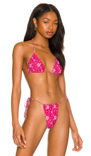 superdown Kimmie Bikini Top in Fuchsia - superdown Haut de bikini Kimmie en Fuchsia - superdown Kimmie 紫红色比基尼上衣 - Superdown Kimmie Bikinioberteil in Fuchsia - superdown Kimmie 비키니 탑 - Top bikini Kimmie superdown in fucsia
