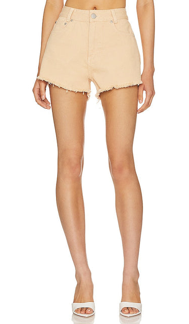 superdown Leja Denim Short in Nude - superdown Short en jean Leja en Nude - superdown Leja 裸色牛仔短裤 - superdown Leja Denim Short in Nude - superdown Leja 데님 쇼츠 in 누드 - Pantaloncini di jeans Leja superdown color nudo