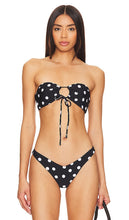 superdown Lucy Bikini Top in Black - superdown Haut de bikini Lucy en noir - superdown Lucy 黑色比基尼上衣 - superdown Lucy Bikinioberteil in Schwarz - superdown 루시 비키니 탑 - Top bikini Lucy superdown in nero
