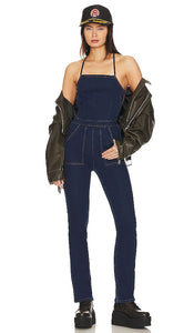 superdown Macey Denim Jumpsuit in Blue - superdown - Combinaison en jean Macey en bleu - superdown Macey 蓝色牛仔连身裤 - superdown Macey Denim Jumpsuit in Blau - superdown Macey 데님 점프수트 블루 색상 - Tuta in denim superdown Macey in blu