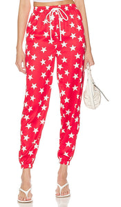superdown Miranda Track Pant in Red - superdown - Pantalon de survêtement Miranda en rouge - superdown Miranda 红色运动裤 - Superdown Miranda Trainingshose in Rot - superdown 미란다 트랙팬츠 - Pantaloni sportivi Miranda superdown in rosso