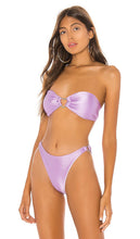 superdown Sirena Bikini Top in Purple - superdown - Haut de bikini Sirena en violet - superdown Sirena 紫色比基尼上衣 - superdown Sirena Bikinioberteil in Lila - superdown Sirena 비키니 탑 - Top bikini Sirena superdown in viola