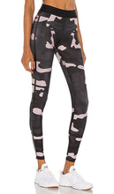 ultracor Camo Collegiate Legging in Black