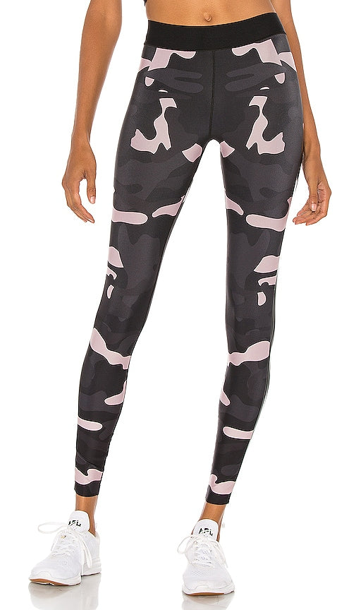 ultracor Camo Collegiate Legging in Black - Legging collégial ultracor camouflage en noir - ultracor 黑色迷彩学院打底裤 - Ultracor Camo Collegiate-Leggings in Schwarz - ultracor Camo Collegiate 레깅스 색상 - Legging collegiale ultracor mimetico in nero