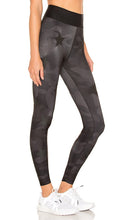 ultracor Ultra High Silk Camo Knockout Legging in Black