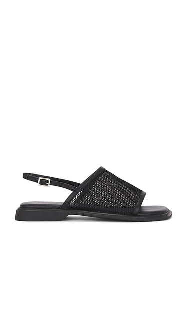 Vagabond Shoemakers Izzy Sandal in Black | Black Sling Back Flats for Women