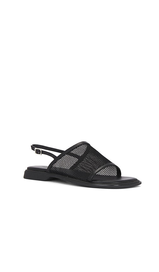 Vagabond Shoemakers Izzy Sandal in Black
