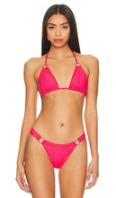 vitamin A Cosmo Bikini Top in Coral - haut de bikini Cosmo vitamine A en corail - 维生素 A 珊瑚色 Cosmo 比基尼上衣 - Vitamin A Cosmo Bikinioberteil in Koralle - 비타민A 코스모 비키니 탑 - Top bikini Cosmo vitamina A in corallo