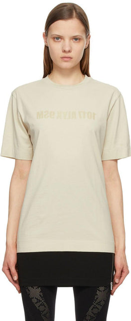 1017 ALYX 9SM Beige Mirrored Logo T-Shirt - 1017 T-shirt logo en miroir beige Alyx 9SM - 1017 ALYX 9SM 베이지 미러 로고 티셔츠