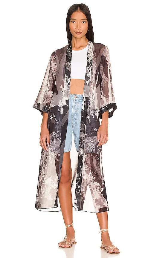 ALLSAINTS Carine Foxglove Kimono in Black AllSaints carine foxglove kimono en noir Allsaints Carine Foxglove和服黑色