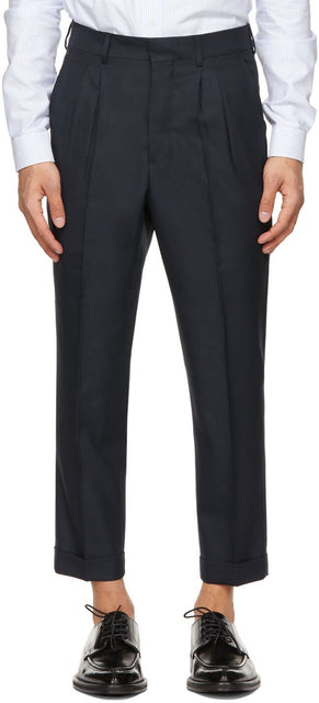 AMI Alexandre Mattiussi Navy Tropical Wool Carrot Fit Trousers - AMI Alexandre Mattiussi Navy Tropical Laine Carotte Fit Pantalon - Ami Alexandre Mattiussi 해군 열대 양모 당근 맞는 바지