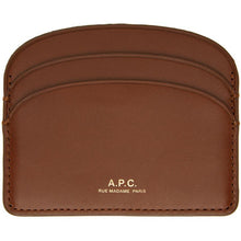 A.P.C. Brown Demi-Lune Card Holder - A.P.C. Titulaire de la carte marron Demi-Lune - a.p.c. 브라운 데미 - Lune 카드 홀더