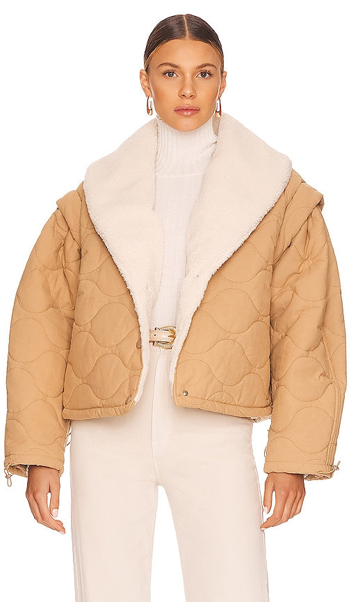 ASTR the Label Nadine Jacket in Tan Ast the Label Nadine Jacket in Tan 在棕褐色的标签纳丁夹克标签
