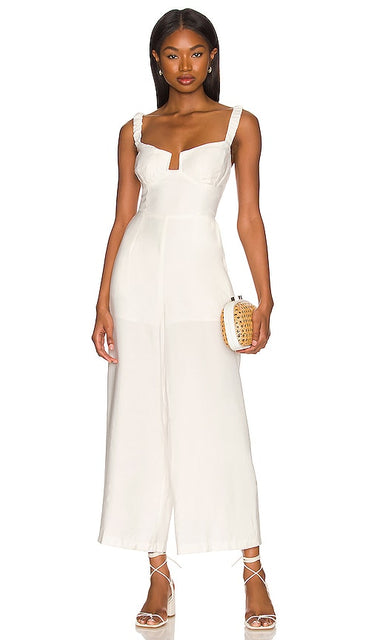 ASTR the Label Versailles Jumpsuit in Cream Ast the Label Versailles Jumps Cuit en crème ASTR ASTER versailles连身裤穿着奶油