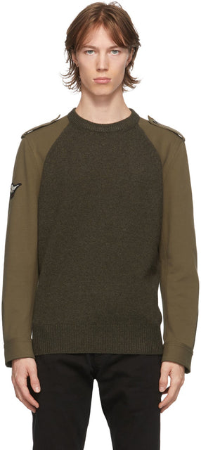 Alexander McQueen Khaki Hybrid Crewneck Sweatshirt - Sweat-shirt d'armoire hybride d'Alexander McQueen Khaki - Alexander McQueen Khaki 하이브리드 Crewneck 스웨터