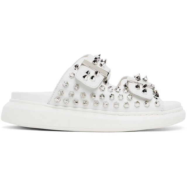 Alexander McQueen White Studded Double Strap Sandals - Alexander McQueen Sandales à double sangle blanche blanche - Alexander McQueen White Storedded Double Strap Sandals.