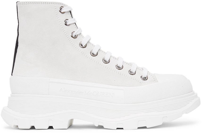 Alexander McQueen White Suede Tread Slick Sneakers - Baskets slickers en daim blanc de Alexander McQueen - Alexander McQueen 화이트 스웨이드 트레드 Sneakers.