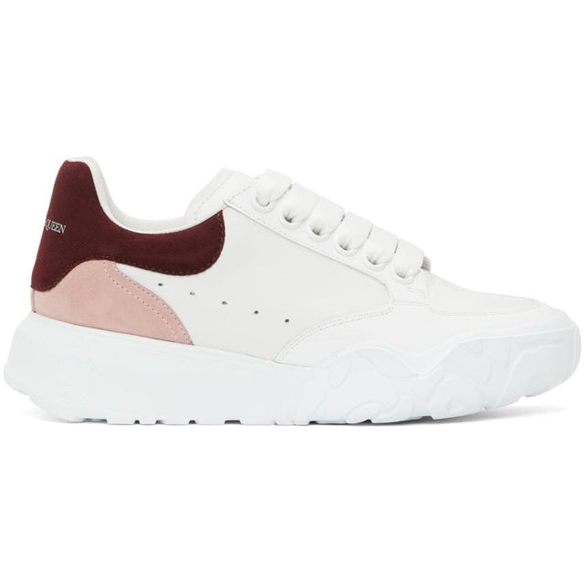 Alexander McQueen White Tricolor Court Sneakers - Alexander McQueen Baskets de cour tricolores blancs - Alexander McQueen White Tricolor Court Sneakers.