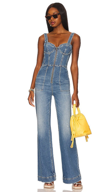 Alice + Olivia Lovetta Denim Wide Leg Jumpsuit in Blue Alice + Olivia Lovetta Denim Lignet à saut en bleu 爱丽丝 + olivia lovetta牛仔布宽腿连身裤穿着蓝色