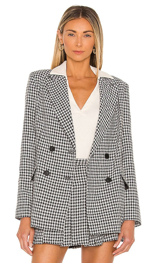 Amanda Uprichard X REVOLVE Sawyer Blazer in Black Amanda Uprichard x Revolve Sawyer Blazer en noir Amanda Uprichard X旋转黑色的Sawyer Blazer