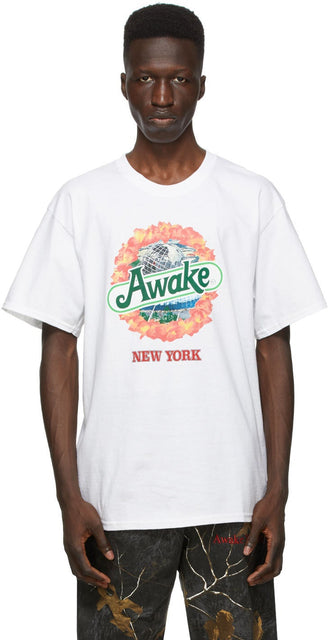 Awake NY White Strawberry Kiwi T-Shirt - T-shirt Wake Ny Fraise Blanche Kiwi - 깨어있는 뉴욕 화이트 딸기 키위 티셔츠
