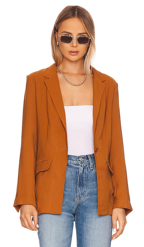 BCBGeneration Boyfriend Blazer in Cognac Bcbgeneration Boyfriend Blazer in Cognac 白兰地的BCBGeneration男友西装外套