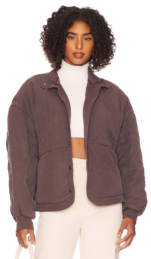 BLANKNYC Quilted Jacket in Grey Veste matelassée Blanknyc en gris Blanknyc缝的夹克灰色