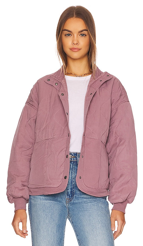 BLANKNYC Quilted Jacket in Rose Veste matelassée Blanknyc en rose 玫瑰的Blanknyc缝外套