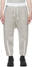 BYBORRE Off-White Wool Tapered Crop Lounge Pants - Pantalon de vestige conique de laine tep-blanc de Byborre - 화이트 양모가 테이퍼되지 않은 자르기 라운지 바지를 착용했습니다