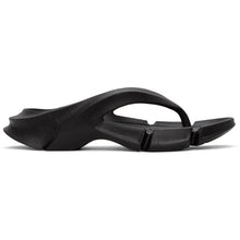 Balenciaga Black Mold Thong Sandals - Sandales de string de moule noire Balenciaga - Balenciaga Black Mold Thong Sandals.