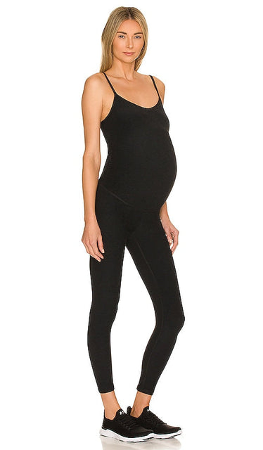 Beyond Yoga Spacedye Uplift Maternity Jumpsuit in Black Au-delà du yoga Spacedye Uplift Maternity Jumps Cuit en noir 超越瑜伽间距升高的孕产妇穿着黑色