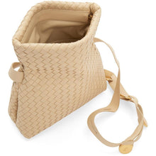 Bottega Veneta Beige Intrecciato 'The Fold' Bag - Bottega Veneta Beige Intrecciato 'The Fold' Sac - Bottega 베네타 베이지 intrecciato 'fold'bag.